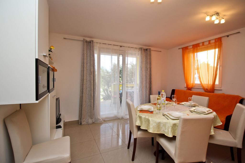 بونات Apartments Koritnik الغرفة الصورة