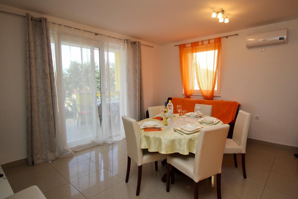 بونات Apartments Koritnik الغرفة الصورة